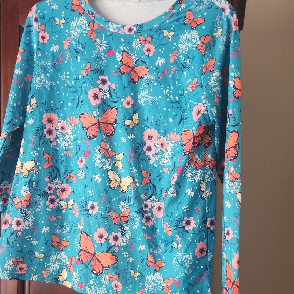 Women's Floral Butterfly Long Sleeve Tee - Tra
